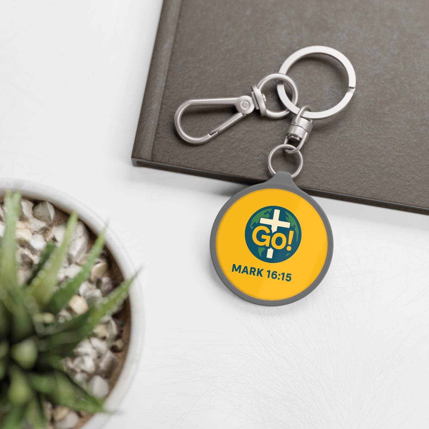 Keyring Tag - Inspirational Motivational Gift for Adventurers and Christian Faith (Mark 16:15)